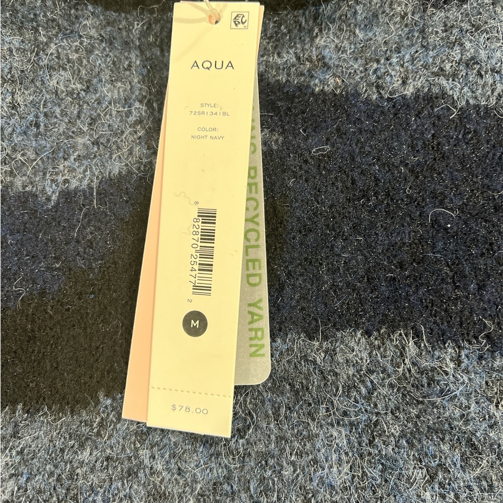 NEW Aqua Bloomingdale’s Women’s Knit Turtleneck Sweater Blue Camouflage - size M - Picture 3 of 3